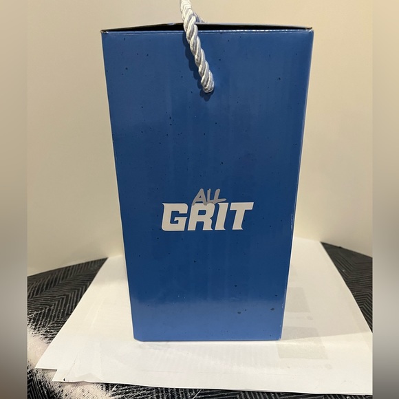 Detroit Lions 2023 Aidan Hutchinson One of A Kind Collectors Edition Bobblehead - Picture 3 of 12